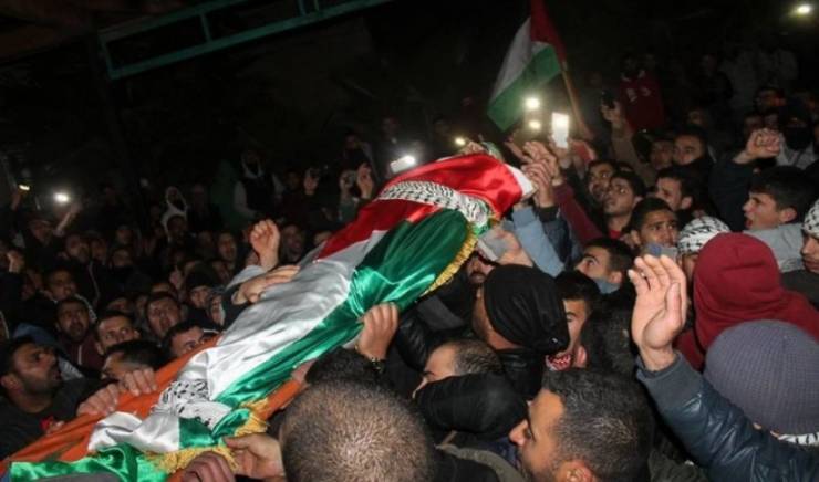 الاحتلال يسلم جثامين 3 شهداء من محافظة الخليل