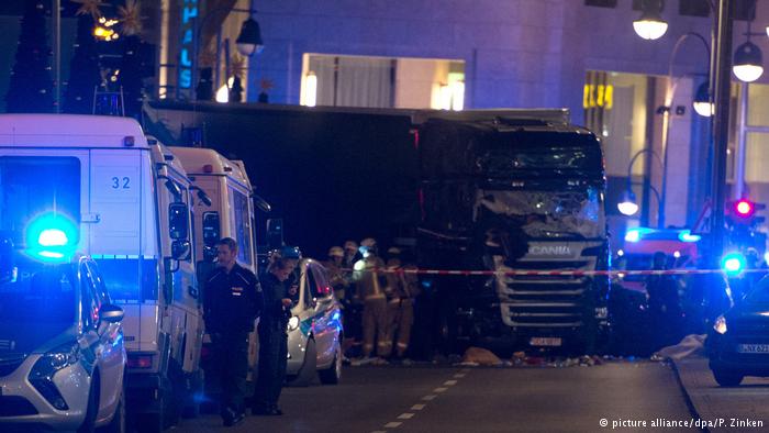 تسعة قتلى على الأقل في حادث اصطدام شاحنة بتجمع بشري في برلين