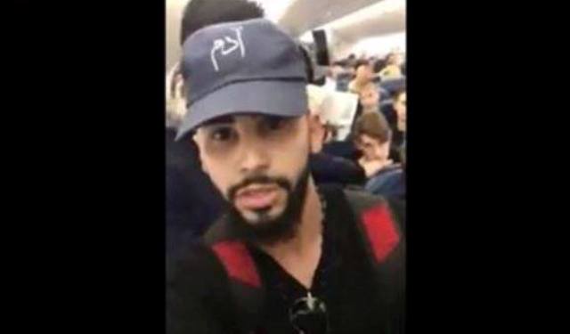 نجم يوتيوب طرد من الطائرة لتحدثه بالعربية ( بالفيديو) 

