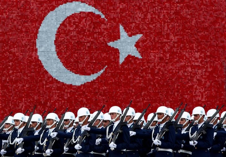 تركيا تسعى لاعتقال أكاديميين في تحقيق مرتبط بكولن

