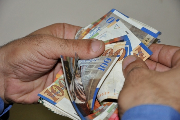 الكيالي: دفعة مالية لموظفي غزة الاربعاء المقبل