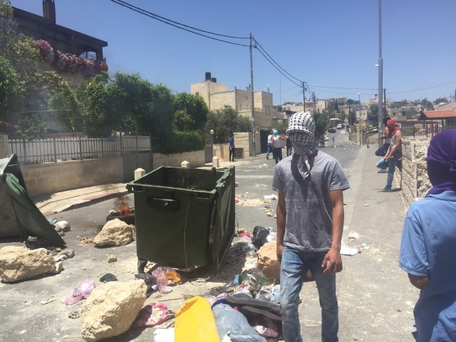 مواجهات في شارع المدارس بـجبل المكبر جنوب القدس