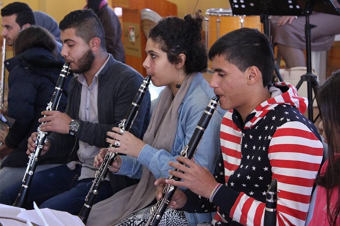 في العدد 56| موسيقى الأفلام تحييها أوركسترا الأطفال في فلسطين
