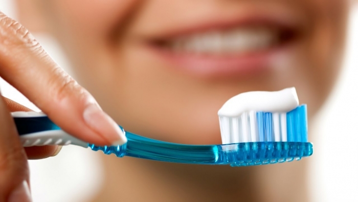 10 أخطاء ترتكبها عندما تنظف أسنانك!