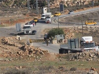 الاحتلال يغلق مدخل