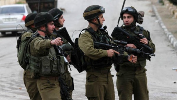 الاحتلال يعتقل فتاة