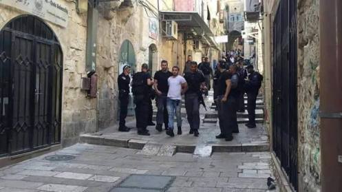 القدس: اعتقال شاب من قبلان بزعم طعنه إسرائيليا