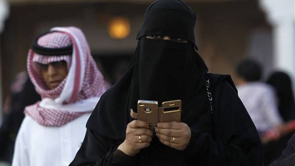 السعودية تحظر عمل الأجانب في صيانة الهواتف.. ما السبب؟
