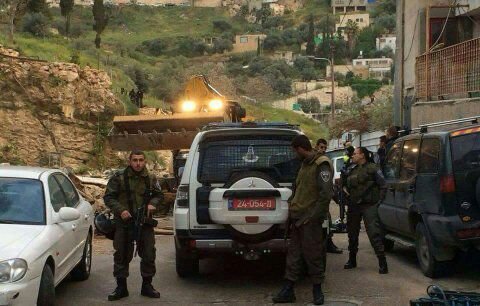 نابلس: الاحتلال يجرف