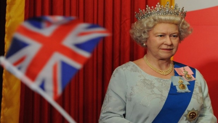 كم تبلغ ثروة الملكة إليزابيث؟