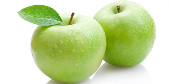 التفاح فاكهة لذيذة ولها دور مهم في شفاء الكثير من الأمراض