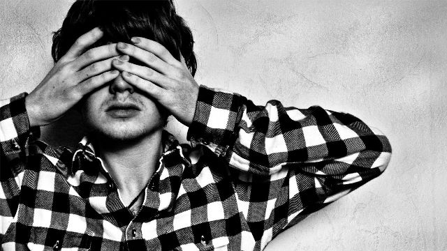ما هي أسوأ العادات التي تجعلك تعيساً؟ 