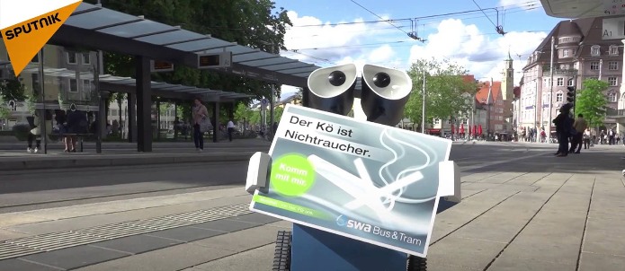 روبوت ألماني يمنع التدخين في محطة القطار المركزية
