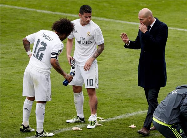نجم ريال مدريد يستعد للرحيل إلى مانشستر
