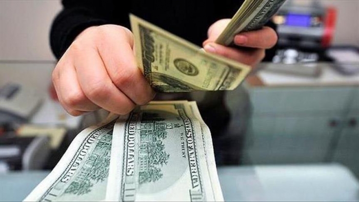 بيانات أمريكية ترفع الدولار لأعلى مستوى في أسبوعين
