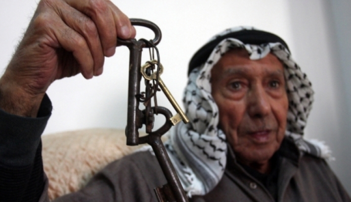 خاص| لاجئون فلسطينيون .. مفتاح العودة لا يصدأ أبدًا
