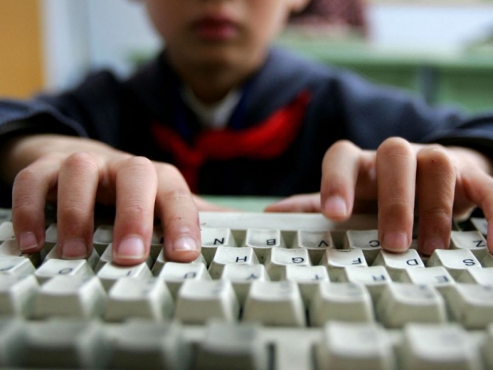 في اليوم العالمي لتكنولوجيا المعلومات: نصف الأسر الفلسطينية تستخدم الانترنت 