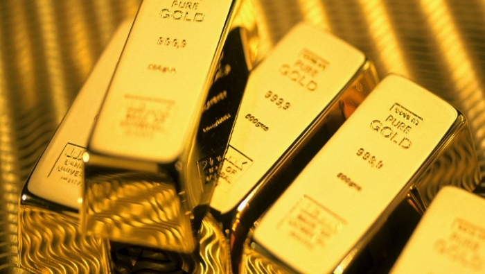 بيانات أمريكية قوية تعيد الذهب إلى الخسائر