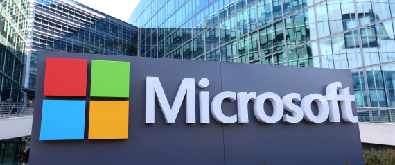 لهذه الأسباب فصلت Microsoft مئات الموظّفين