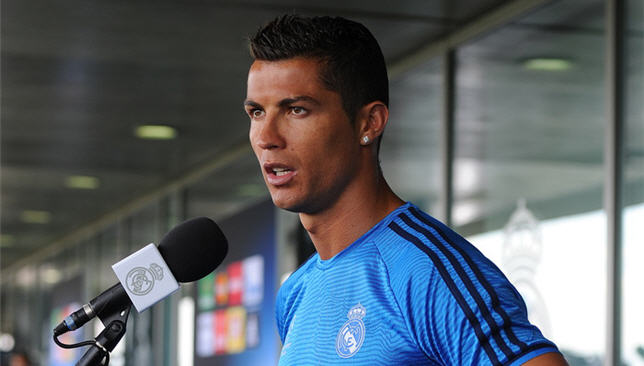 رونالدو: إدارة ريال مدريد ستكون ذكية إذا مددت تعاقدي
