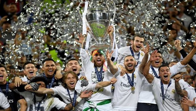 ريال مدريد مرشح للفوز بثلاثية في نهاية 2016
