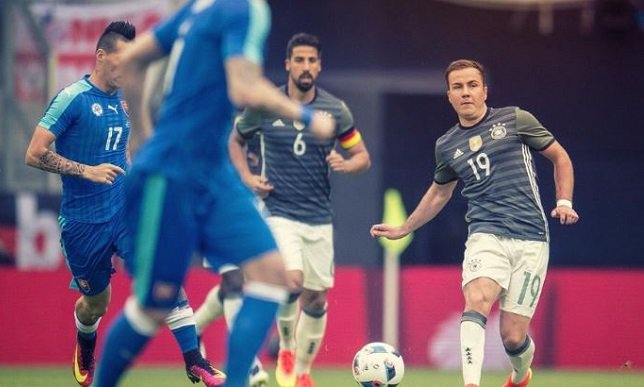 ألمانيا تتلقى الهزيمة على يد سلوفاكيا استعداداً لليورو
