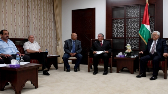 الرئيس عباس يلتقي رؤساء بلديات إسرائيلية ويطرح 