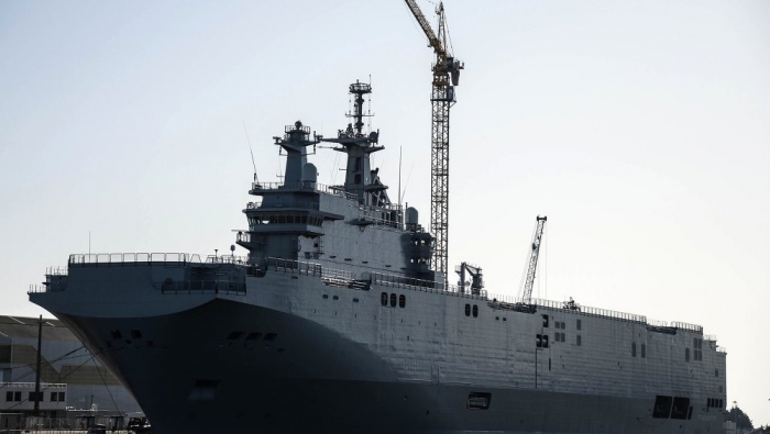 فرنسا تسلم مصر أول سفينة من نوع ميسترال