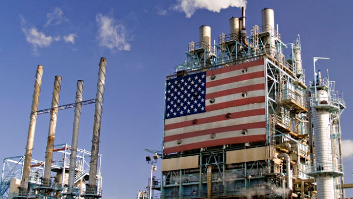 مخزونات النفط الأمريكية تقفز لمستوىات قياسية جديدة
