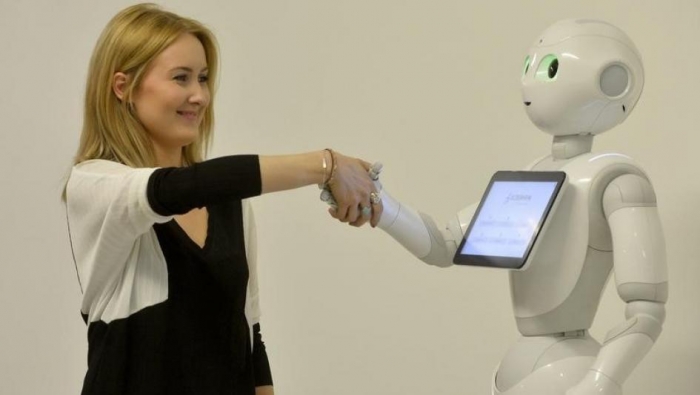 الروبوت الذكي ينافس حملة الدكتوراة والماجستير