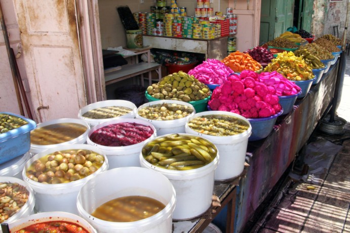 حماية المستهلك: العمل الرقابي على سلامة الغذاء في فلسطين 