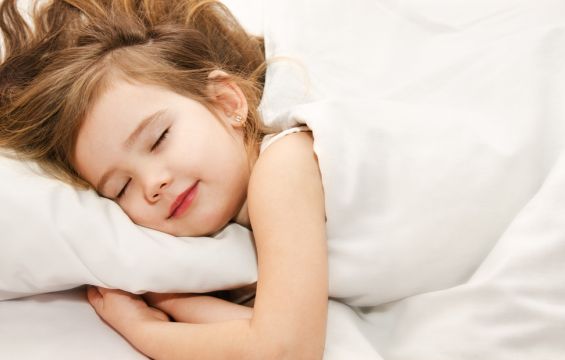 موعد النوم يحدد نسبة ذكاء طفلك!
