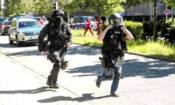 مسلح يفتح النار على مجمع للسينما بألمانيا وإصابة نحو 50 شخصا
