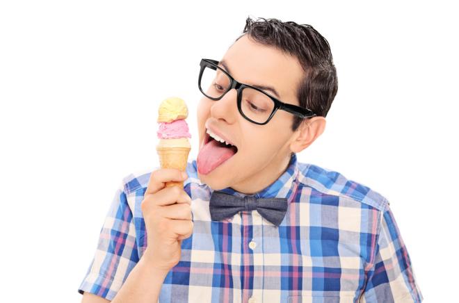 هل يؤدي الإفراط في تناول السكر إلى الإصابة بالسكري؟


