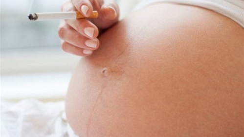 التدخين أثناء الحمل يتسبّب بتغيرات وراثية كبيرة!

