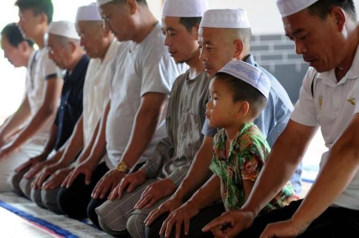 في الصين: الموظفون والطلبة المسلمون ممنوعون من الصوم
