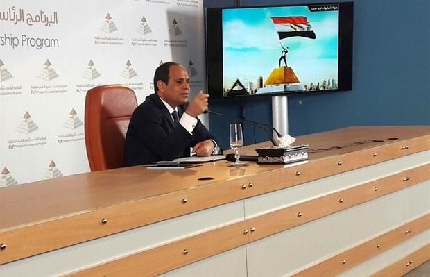 فيديو| شاب للرئيس المصري: أنا لم انتخبك.. والسيسي يفاجئه بهذا الرد! 