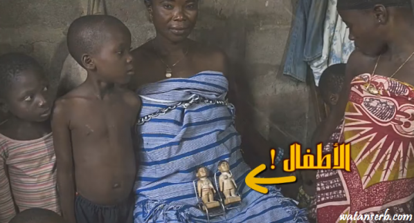 فيديو...قبيلة تتبنّى “دمى مسحورة” بدلاً من أطفالهم المتوفين .. وهذا ما يحدث لهم!