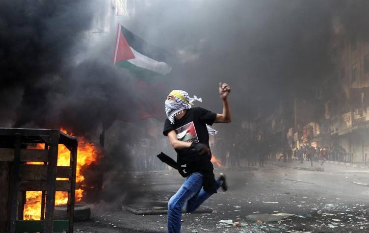 نابلس: إصابة شابين خلال مواجهات مع الاحتلال
