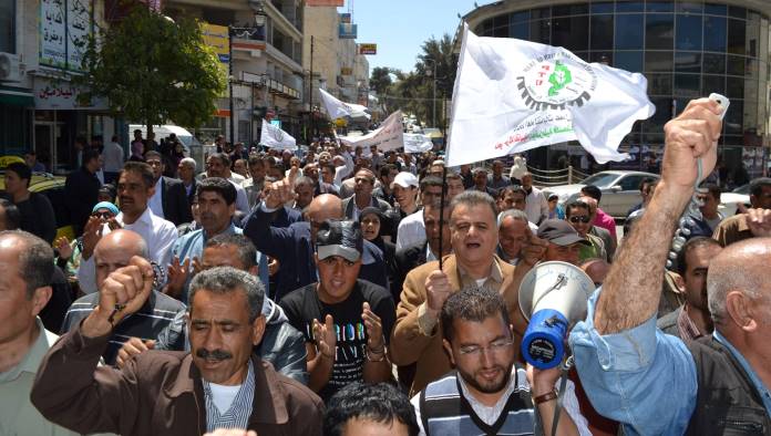 الاتحاد العام لنقابات عمال فلسطين يقرر مقاضاة وزير العمل