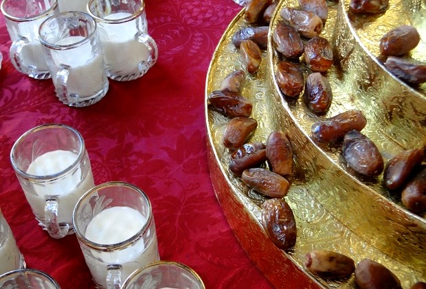 ابتعد عن رجيم اللبن والتمر لهذه الأسباب!
