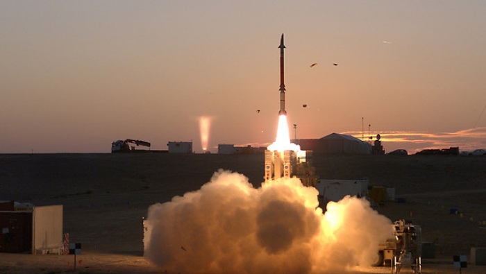 تجربة صواريخ إسرائيلية-أمريكية مشتركة: محاكاة لمواجهة هجوم إيراني ولبناني
