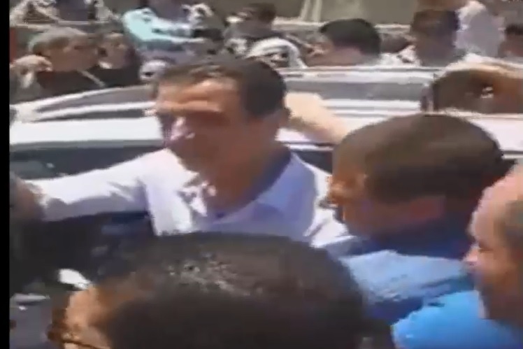 بالفيديو:هذه هي السيارة التي تخفّى بها بشار الأسد
