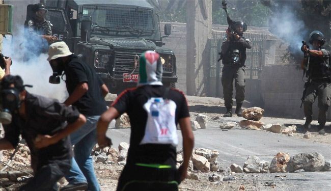 يطا: مواجهات مع الاحتلال وإصابات بالاختناق
