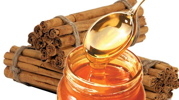 عسل النحل والقرفة..