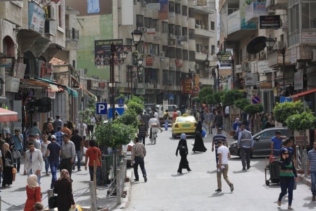 عشية اليوم العالمي للشباب.. 4 شباب فلسطينيين من بين كل 10 في صفوف البطالة

