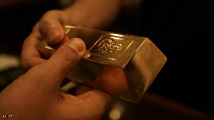 الذهب يصعد مع هبوط الدولار وانحسار توقعات رفع الفائدة