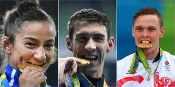 فيديو| لماذا يعضّ أبطال الأولمبياد ميدالياتهم؟ السبب علمي.. لكنه يخفى على معظم الرياضيين!

