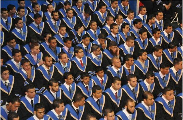 خاص| في غزة .. رسوم الدراسة الجامعية هاجس يؤرق الطلبة ويُهدد مستقبلهم العلمي والمهني