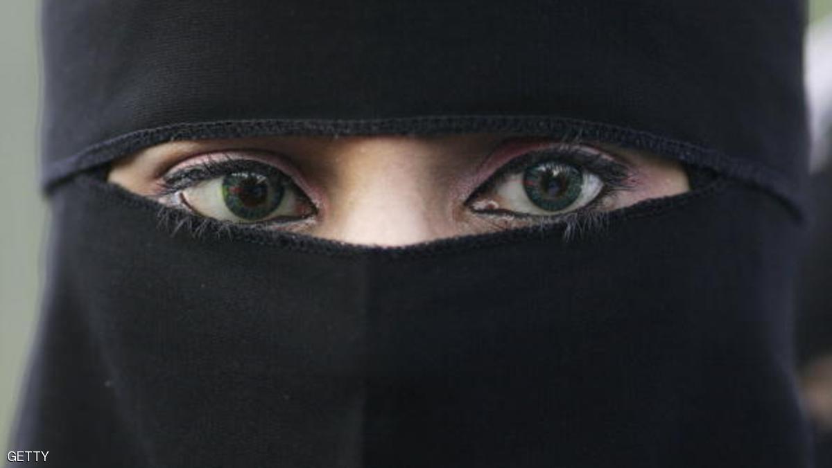 وزير الداخلية الألماني يقترح حظرا 